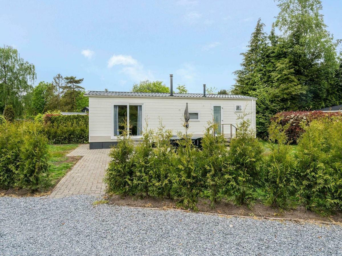 Nice Chalet With A Fireplace, Near Baarle Nassau Bagian luar foto